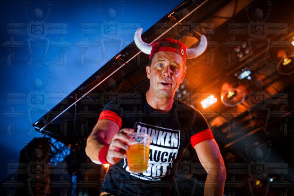 Lorenz Büffel live on stage