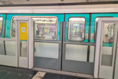 Tueren-Metro